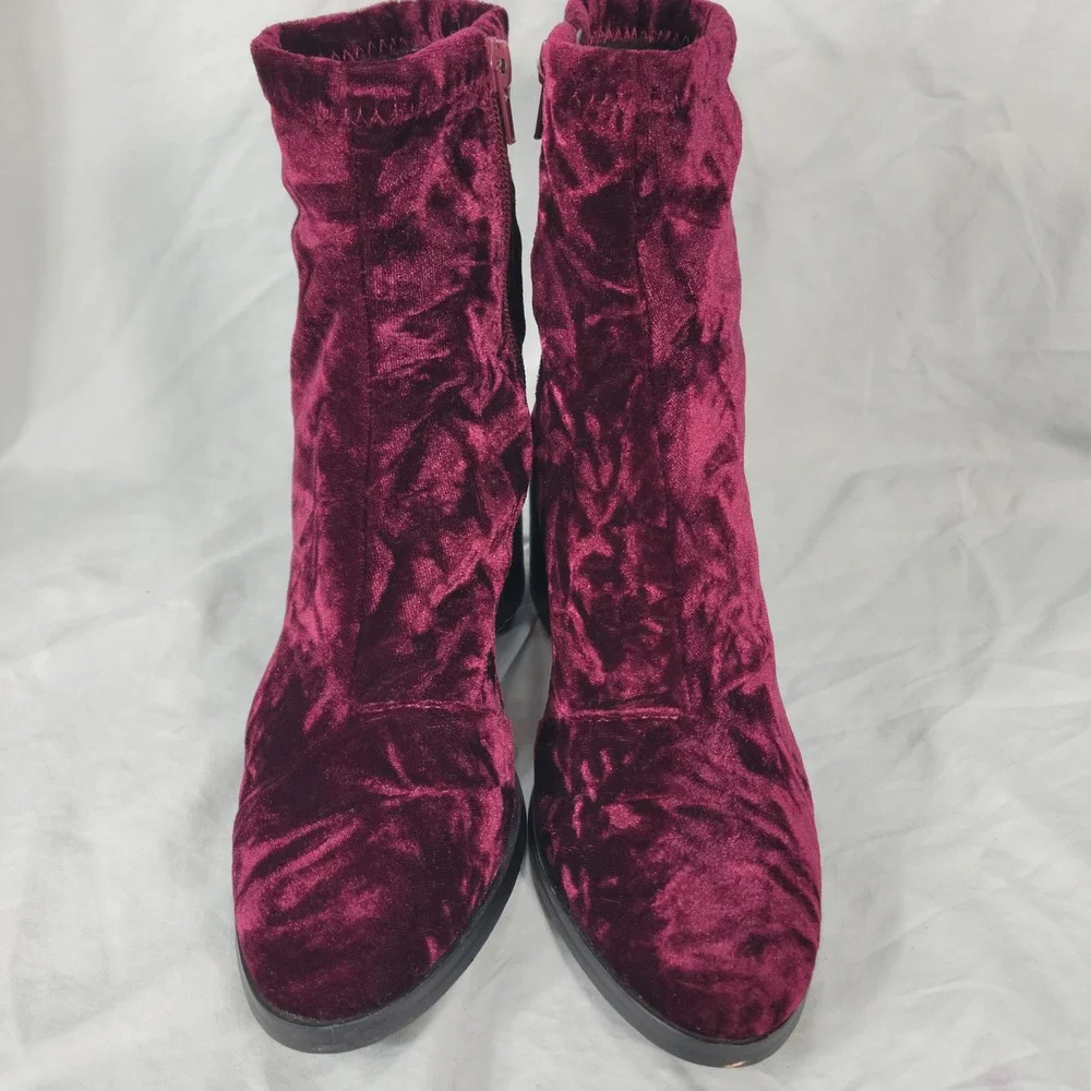 Steve Madden Pressly Boots 7.5 Burgundy Crushed Velvet Whimsigoth Fairy Grunge